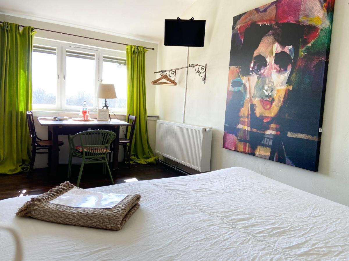 Liegen;Schaft Guesthouse エーストリッヒ・ヴィンケル エクステリア 写真